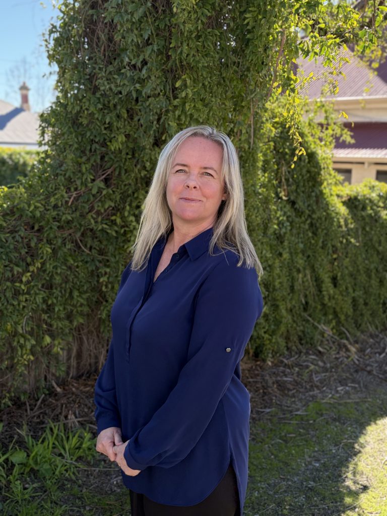 Dr Kellie Jones